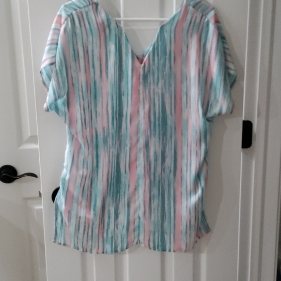 Top - Picture 2 of 3